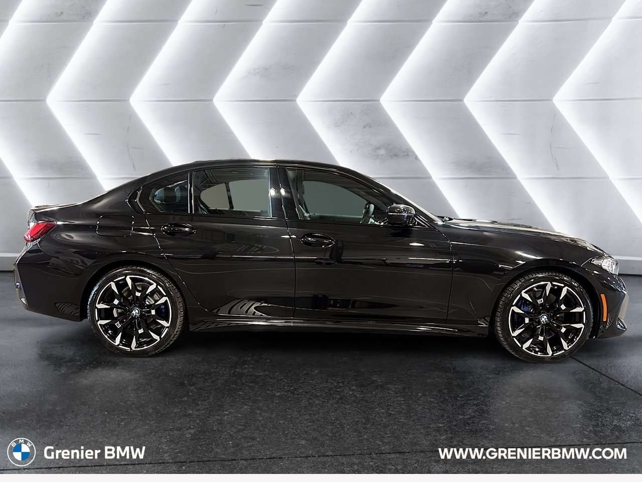 2026 BMW 3 Series 330i xDrive — снимка 1