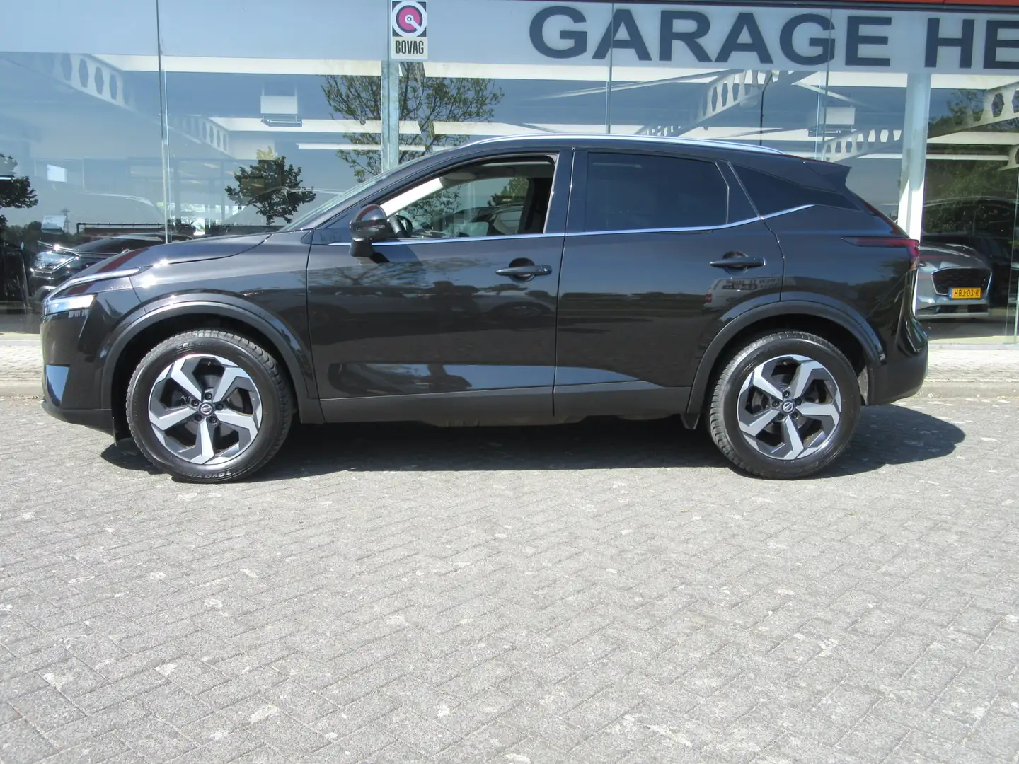 Nissan Qashqai 1.3 MHEV N-Connecta | Nwe MODEL | Panorama-dak | A Schwarz - 2