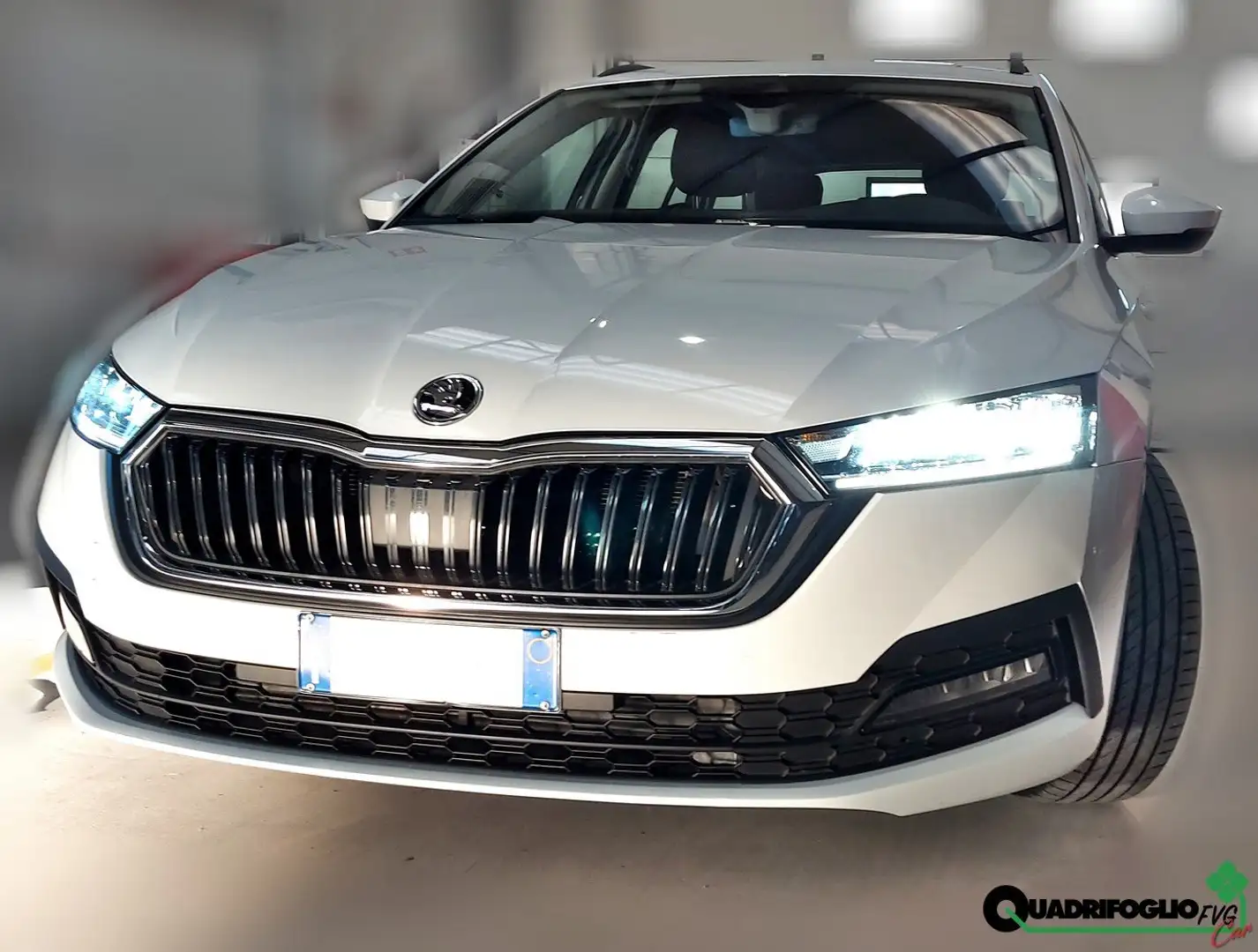 Skoda Octavia Octavia Wagon 1.0 e-tec Executive dsg Bianco - 1