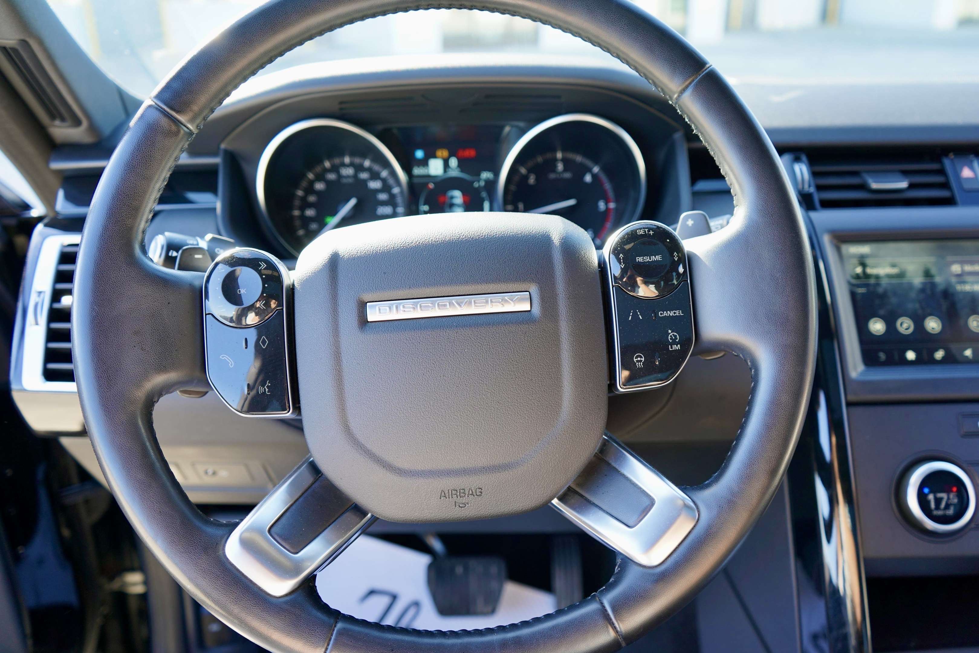 2019 Land Rover Discovery SE Td6 4WD thumb 7