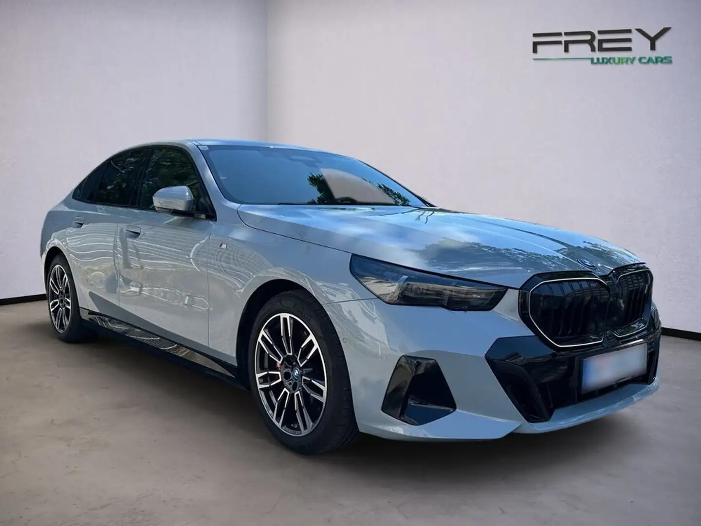 BMW i5 40 eDrive M Sport | BROOKLYN GRAU MET | HAL Grau - 2