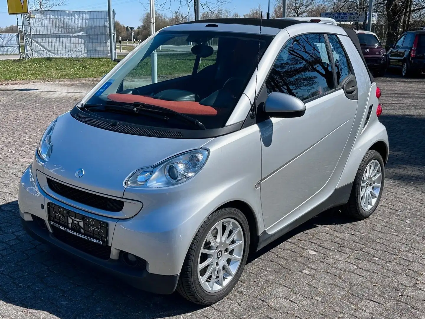 smart forTwo fortwo cabrio 52 kW TOP ZUSTAND Argent - 1