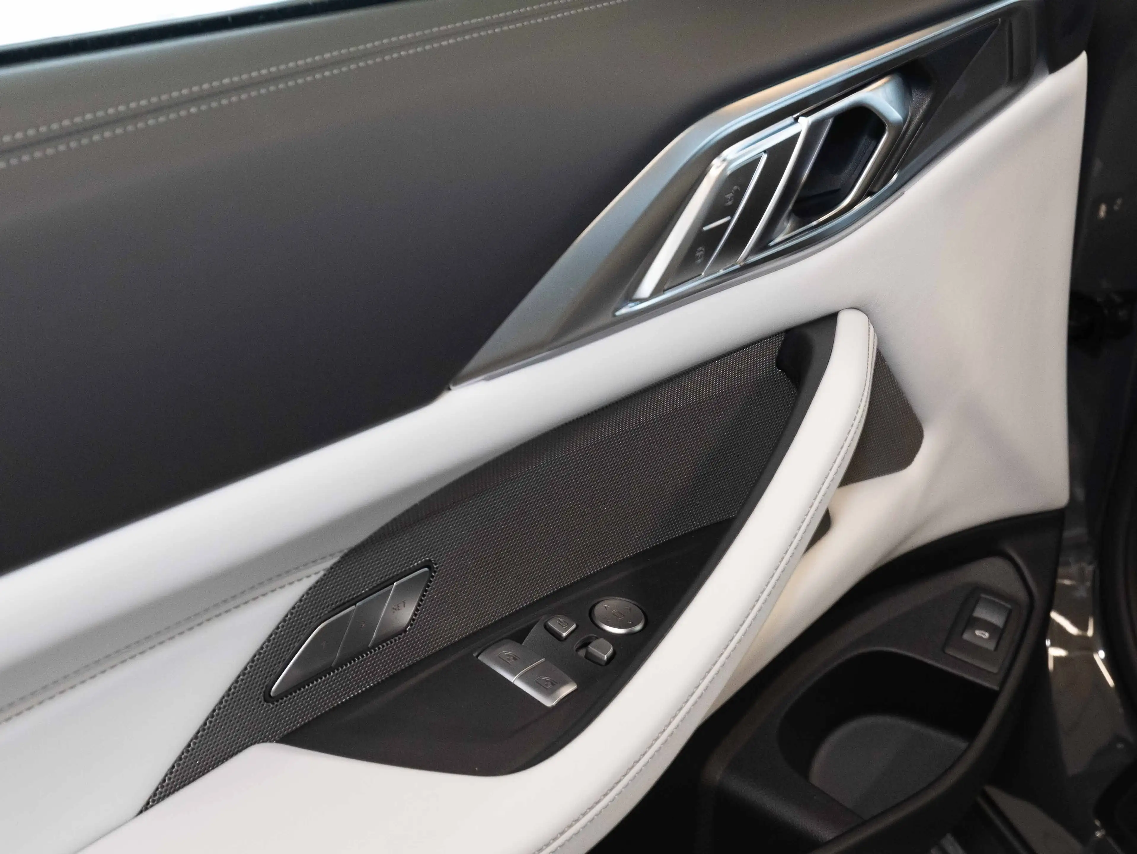BMW M4 Competition LEVERKUSEN — photo 6