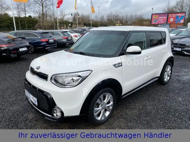 Kia Soul SOUL 1.6 CRDi 7G-DCT DREAM TEAM AHK|NAVI|CAM