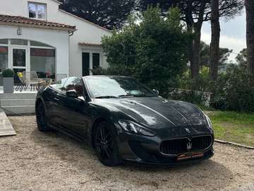 4.7 V8 460 MC / CARNET D'ENTRETIEN / VÉHICULE EXCEPTIONNEL
