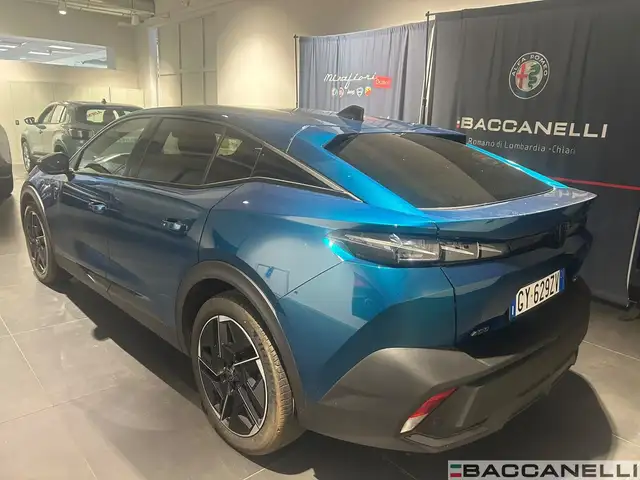 Peugeot 408 view 2