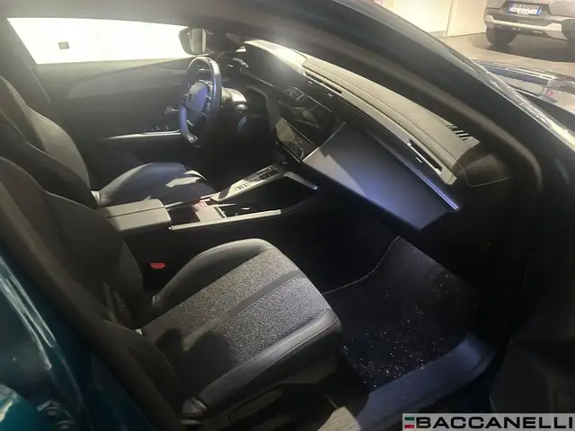 Peugeot 408 view 11
