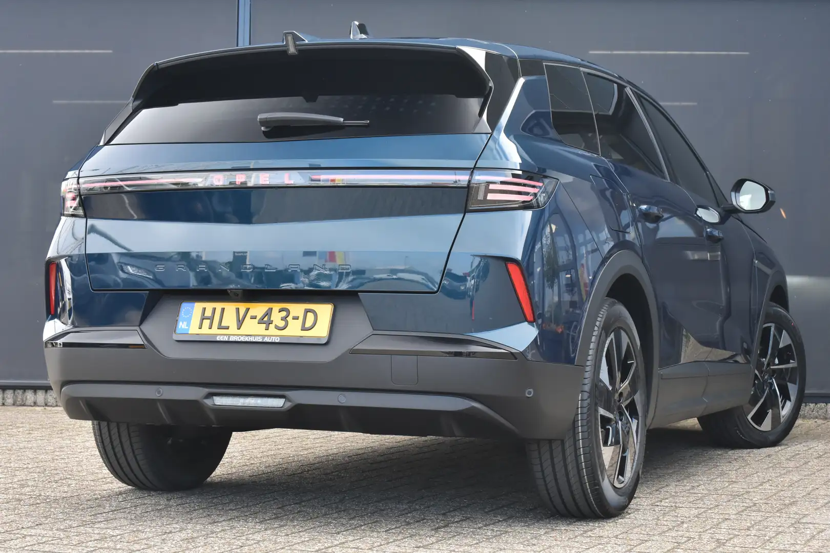 Opel Grandland 1.2 Turbo Hybrid GS 136pk Automaat DEMO-DEAL | Tec Blauw - 2