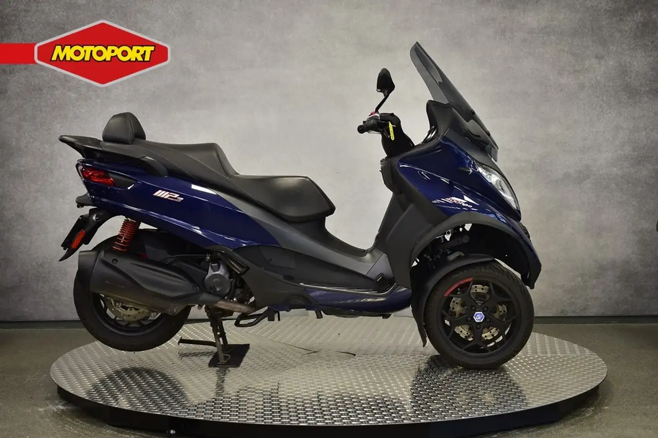 Piaggio MP3 400