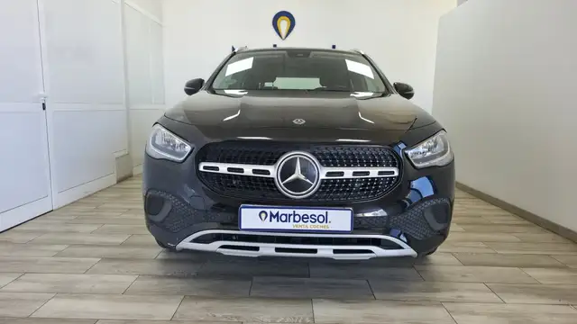 Mercedes-Benz GLA 180 7G-DCT