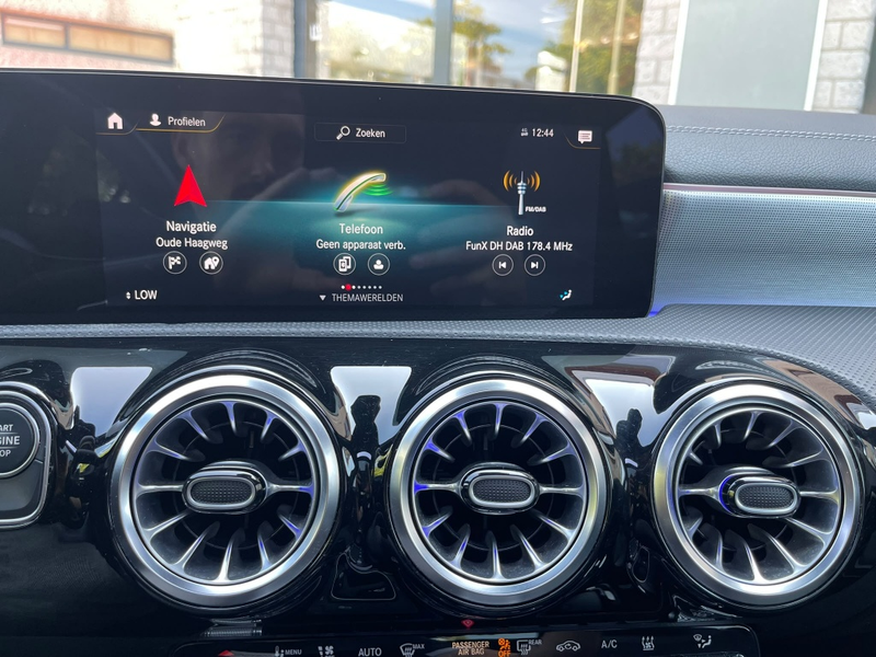 Mercedes-Benz A 250 e Amg Panoramadak Burmester Camera — photo 39