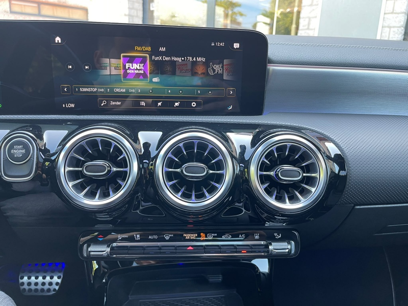Mercedes-Benz A 250 e Amg Panoramadak Burmester Camera — photo 37
