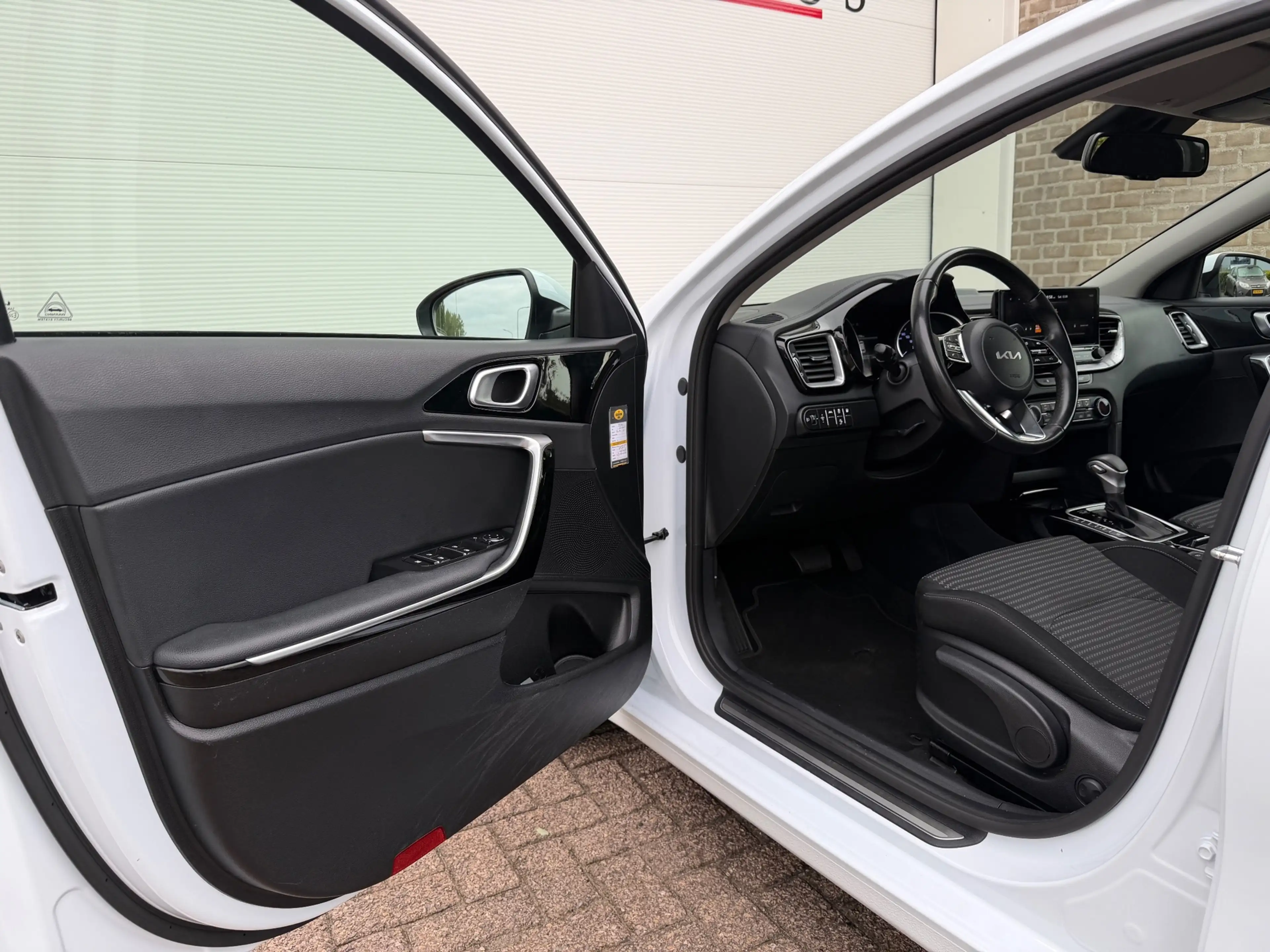 Kia Ceed SW / cee'd SW Sportswagon 1.6 GDI PHEV DynamicLine|1e eig|Keyles — photo 32