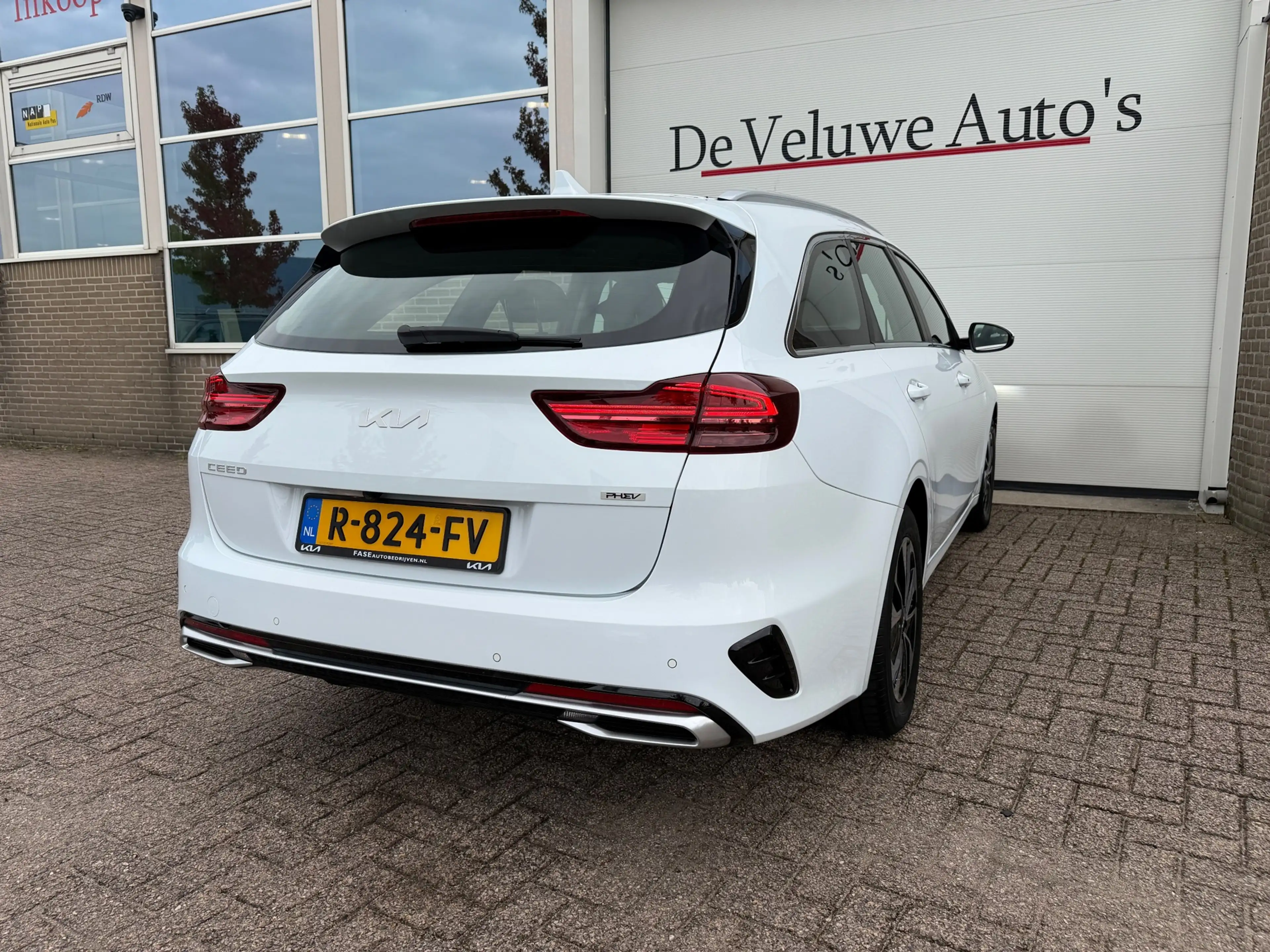 Kia Ceed SW / cee'd SW Sportswagon 1.6 GDI PHEV DynamicLine|1e eig|Keyles — photo 23