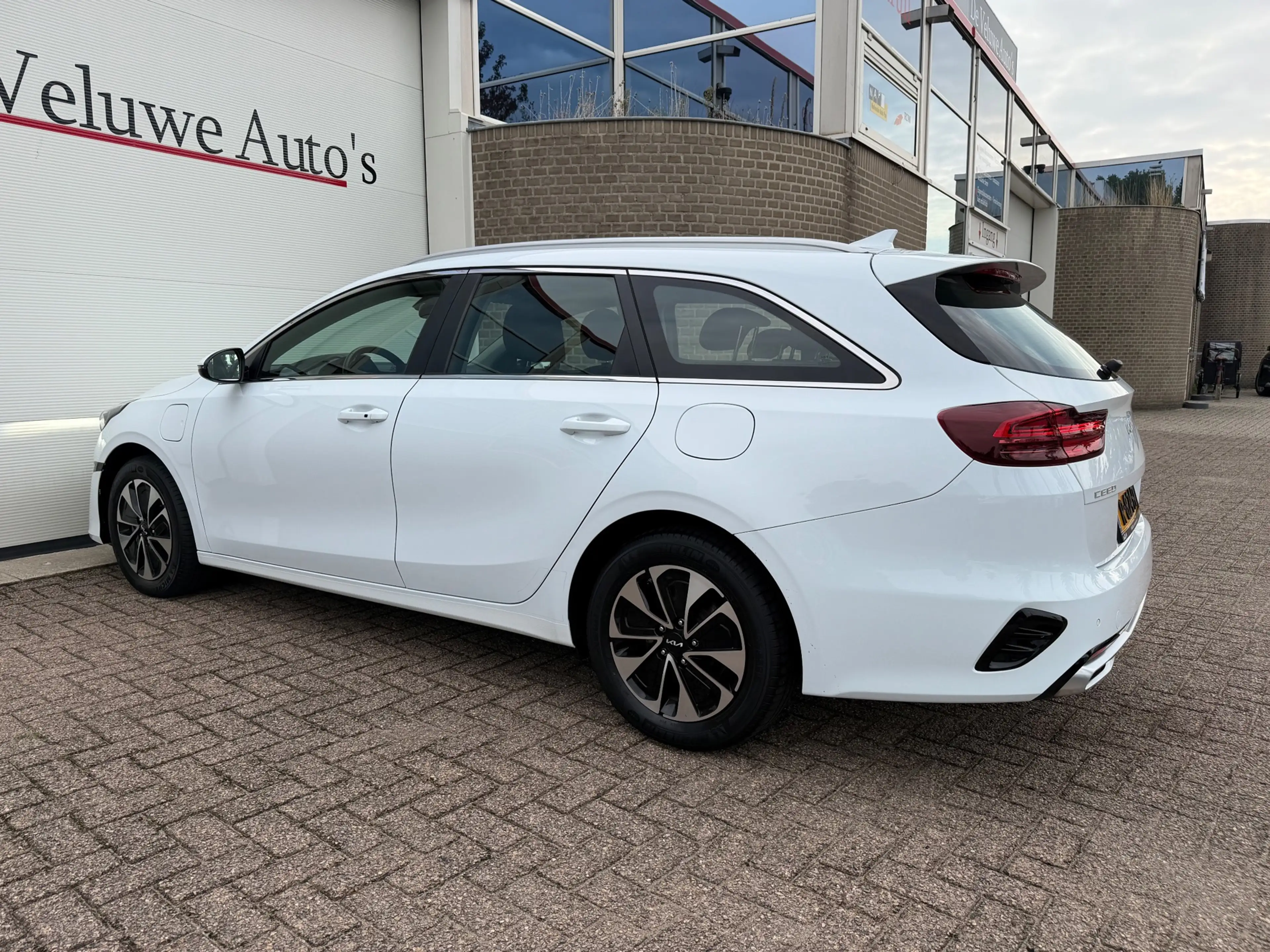 Kia Ceed SW / cee'd SW Sportswagon 1.6 GDI PHEV DynamicLine|1e eig|Keyles — photo 19