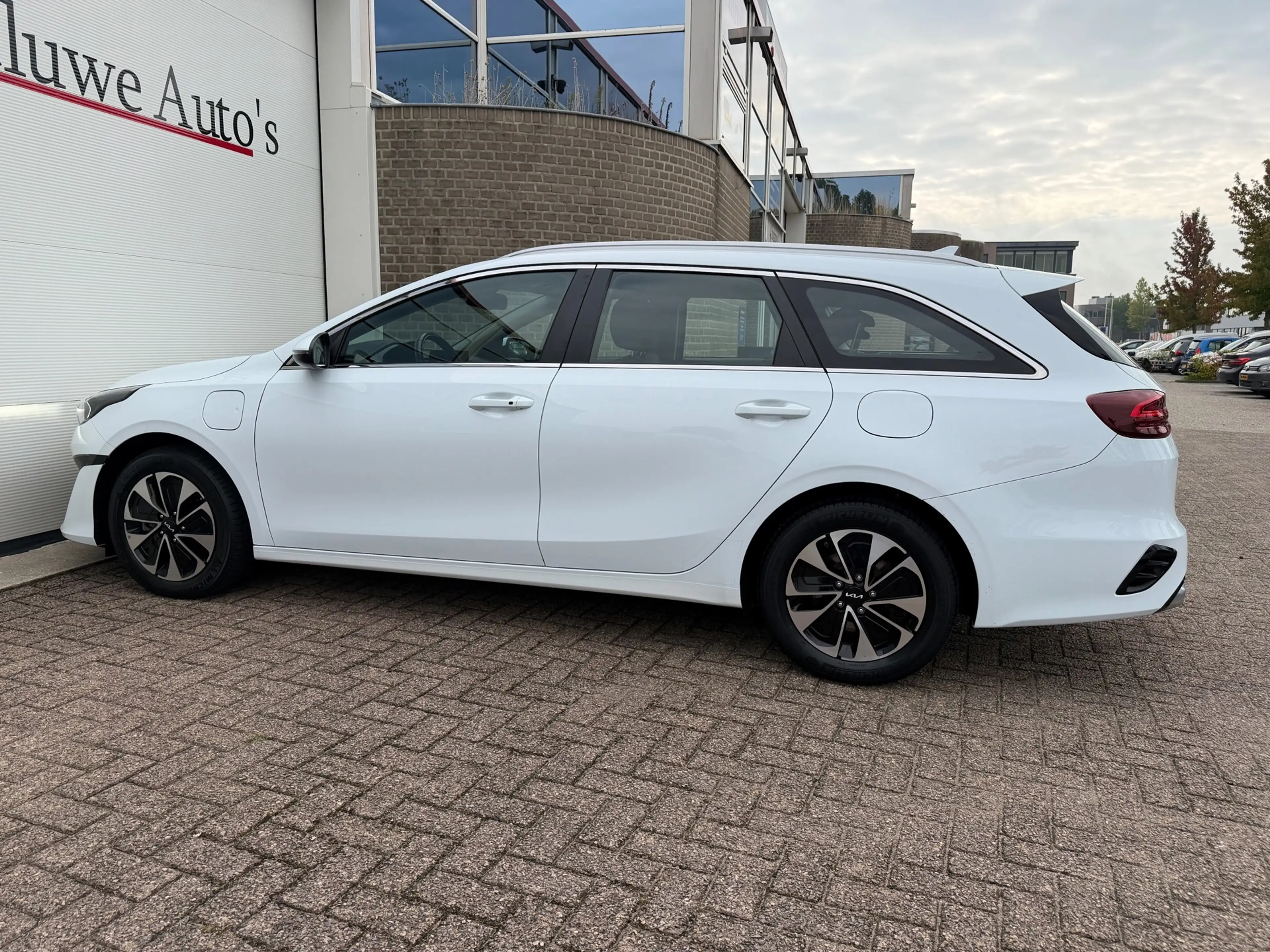 Kia Ceed SW / cee'd SW Sportswagon 1.6 GDI PHEV DynamicLine|1e eig|Keyles — photo 18