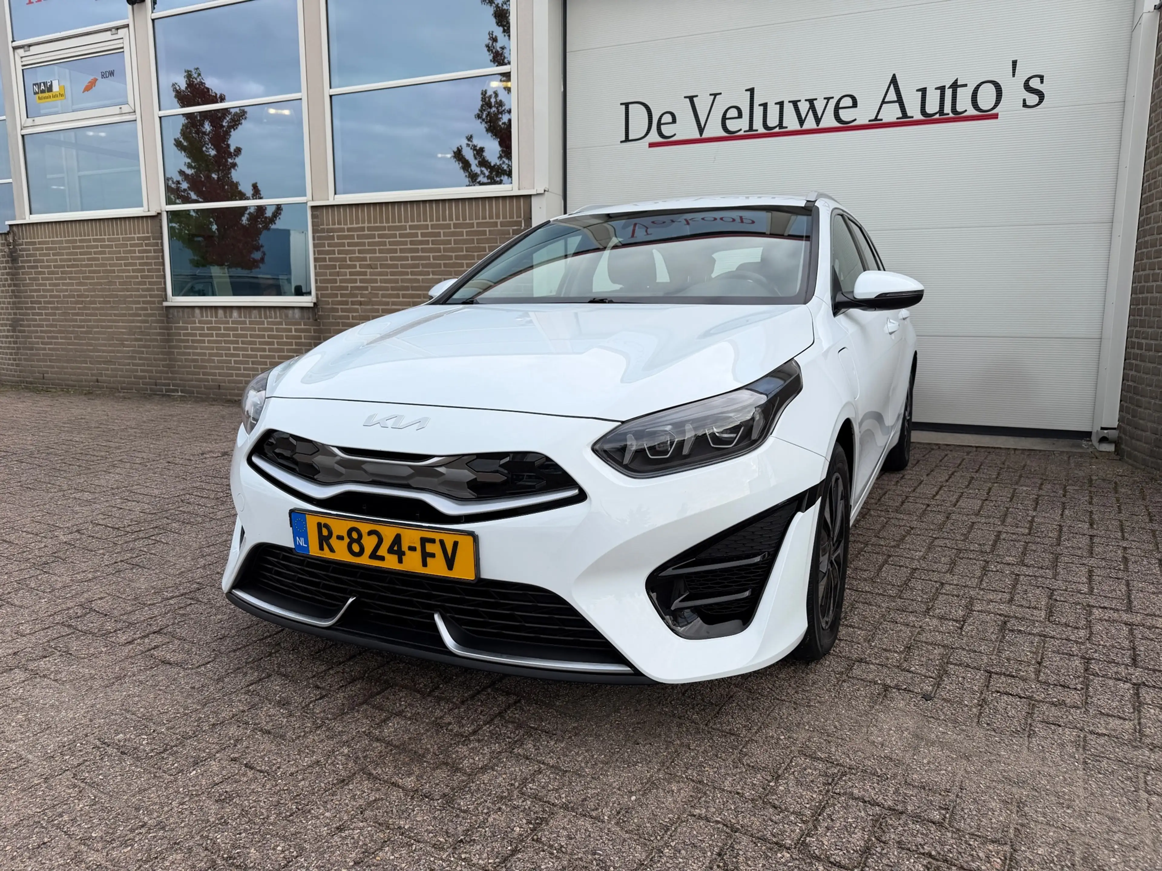 Kia Ceed SW / cee'd SW Sportswagon 1.6 GDI PHEV DynamicLine|1e eig|Keyles — photo 12