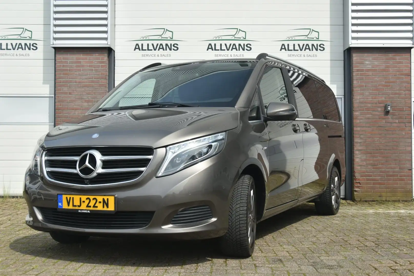 Mercedes-Benz V 250 250d 4-MATIC Lang DC Avantgarde Gris - 1