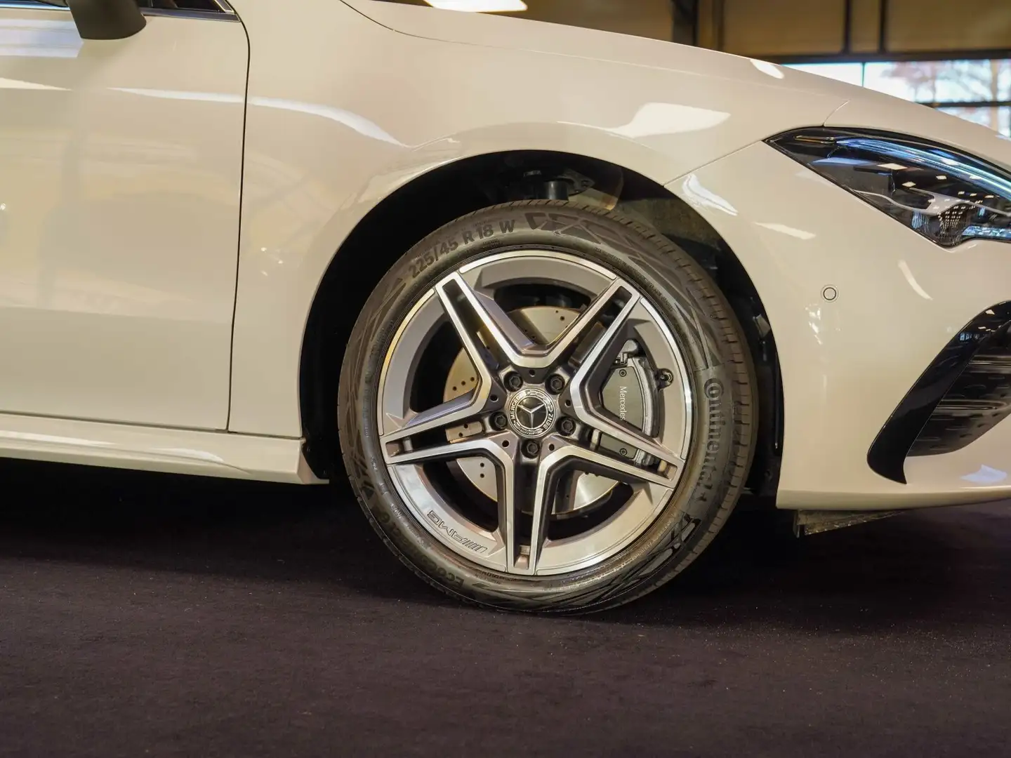 Mercedes-Benz CLA 250 CLA 250 e AMG Line Pano CarPlay Rückfahrkamera Weiß - 2