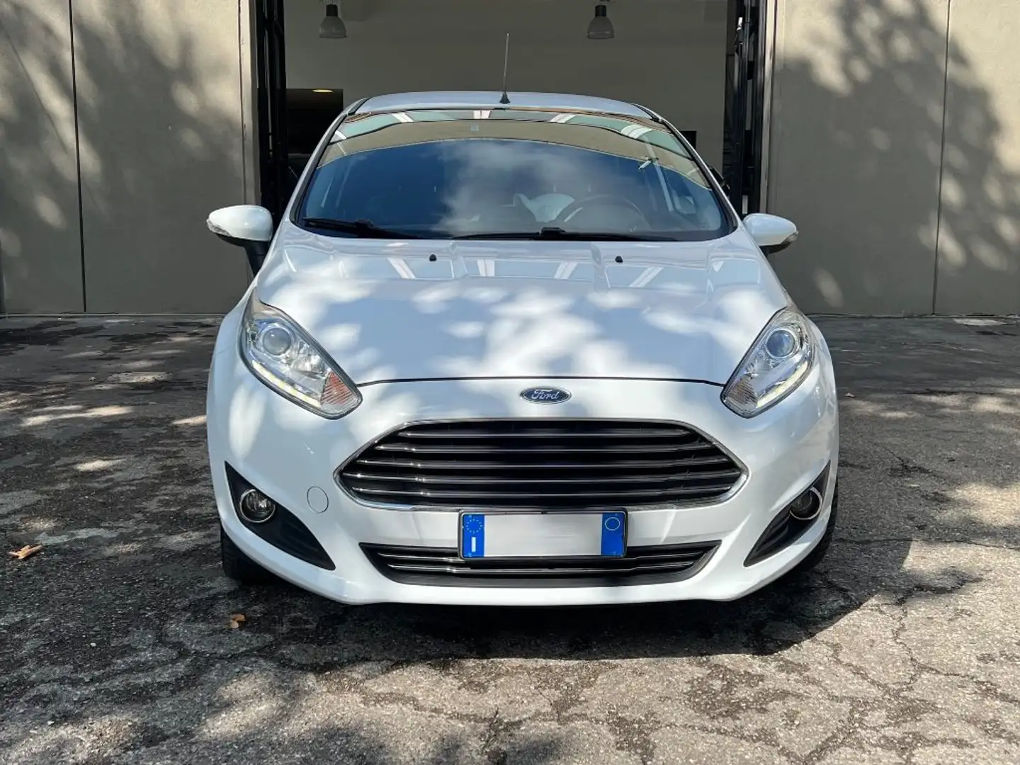 Ford Fiesta 1.4 5p. Bz.- GPL Titanium Blanc - 2
