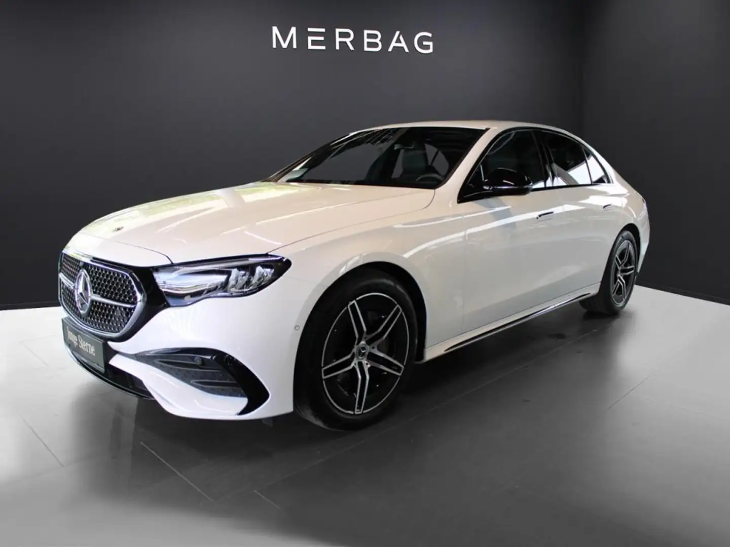Mercedes-Benz E 200 *AMG Night Burmester4D Nav Distro LED RFK Weiß - 2
