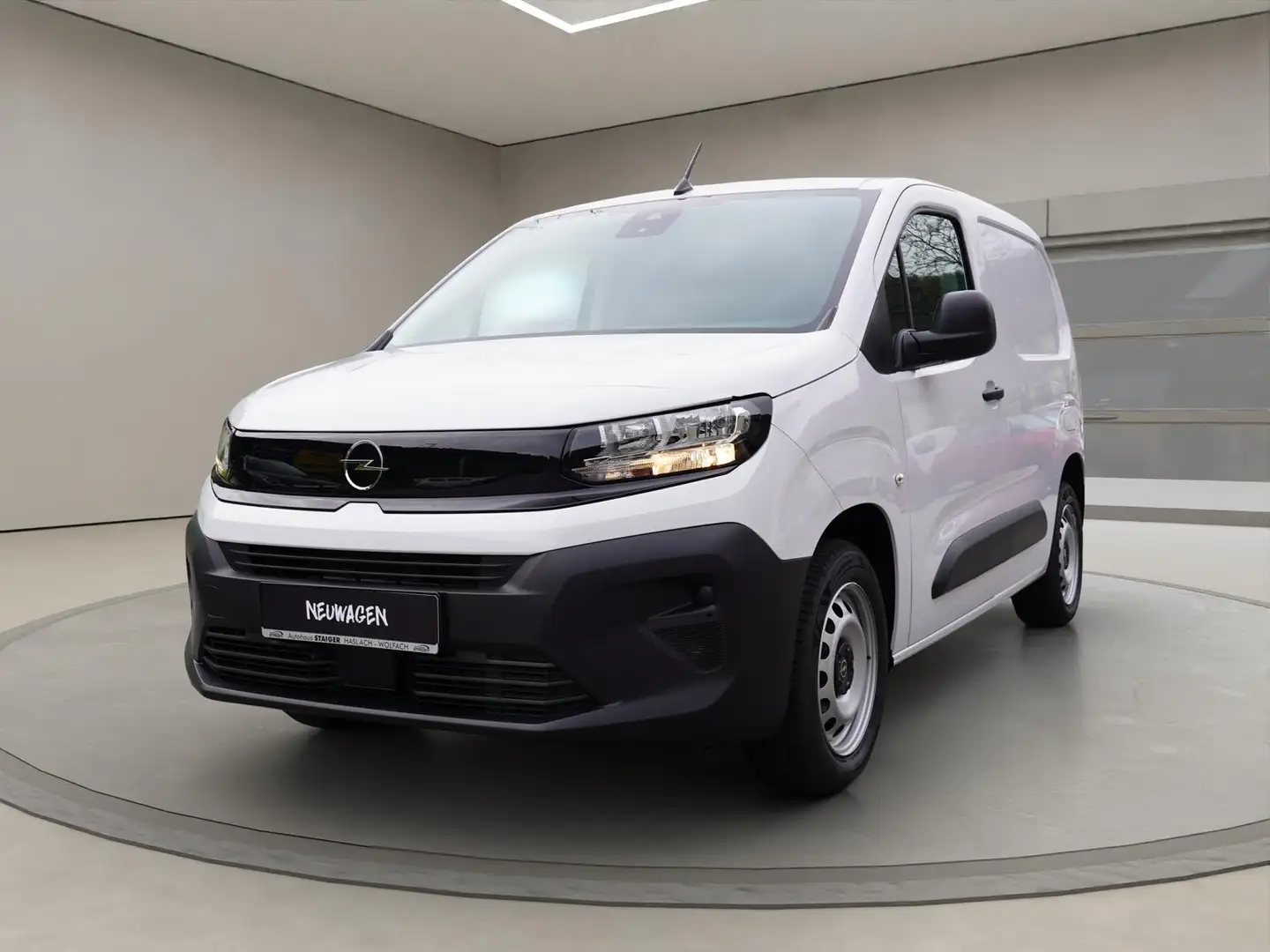 Opel Combo Cargo Edition 1.5+Kamera+AHK Vorbereitung+ Weiß - 1