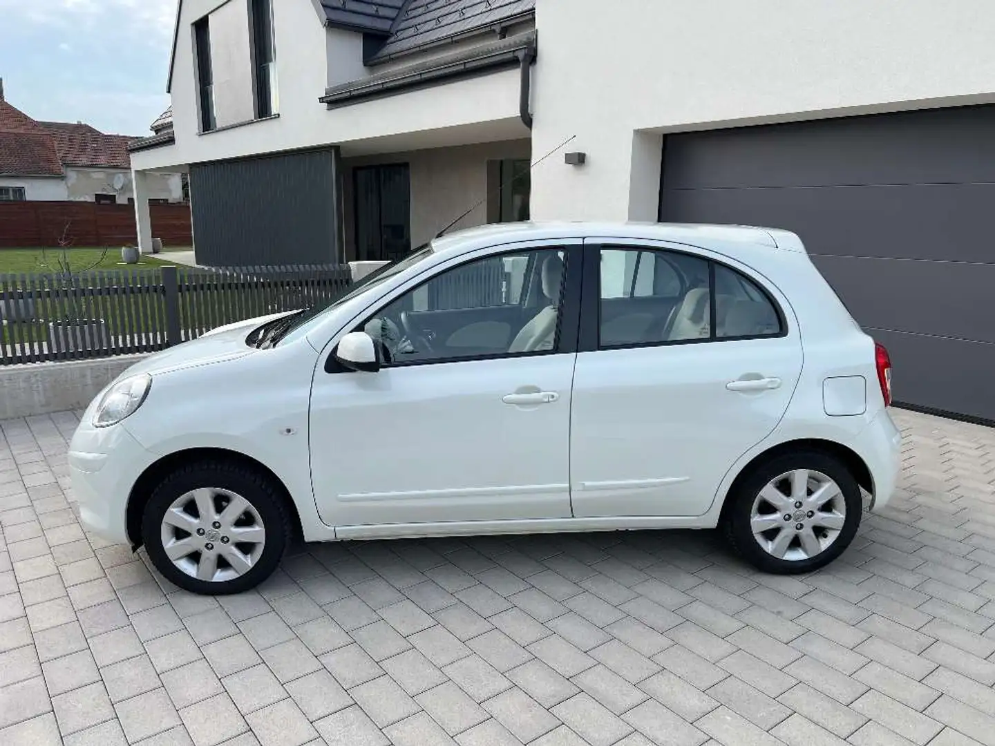 Nissan Micra Micra 1,2 | 1. Hand | Pickerl neu | Navi | Sitzheizung Weiß - 2