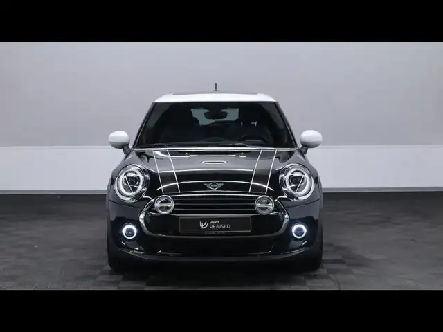 Mini Cooper Cooper view 2