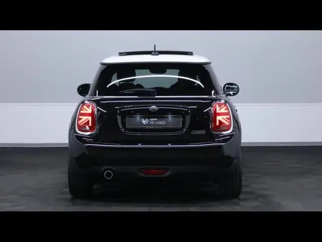 Mini Cooper Cooper view 10