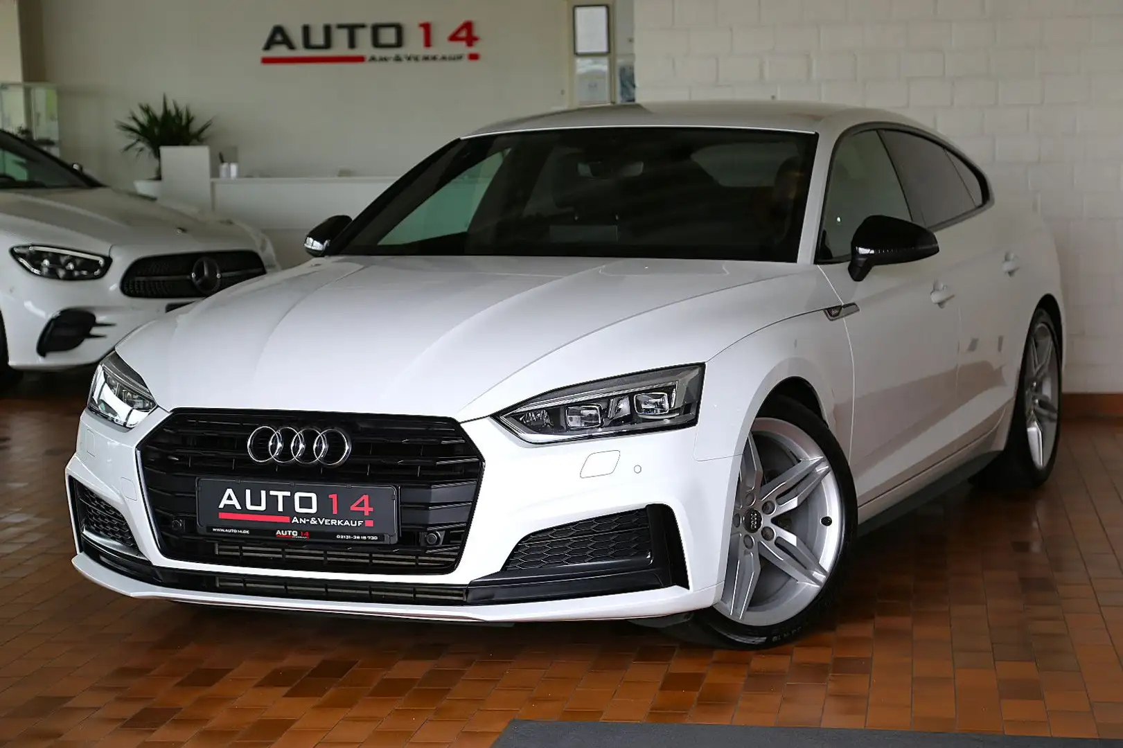 Audi A5 Sportback S-Line Black Edition Virtual Matrix Weiß - 1