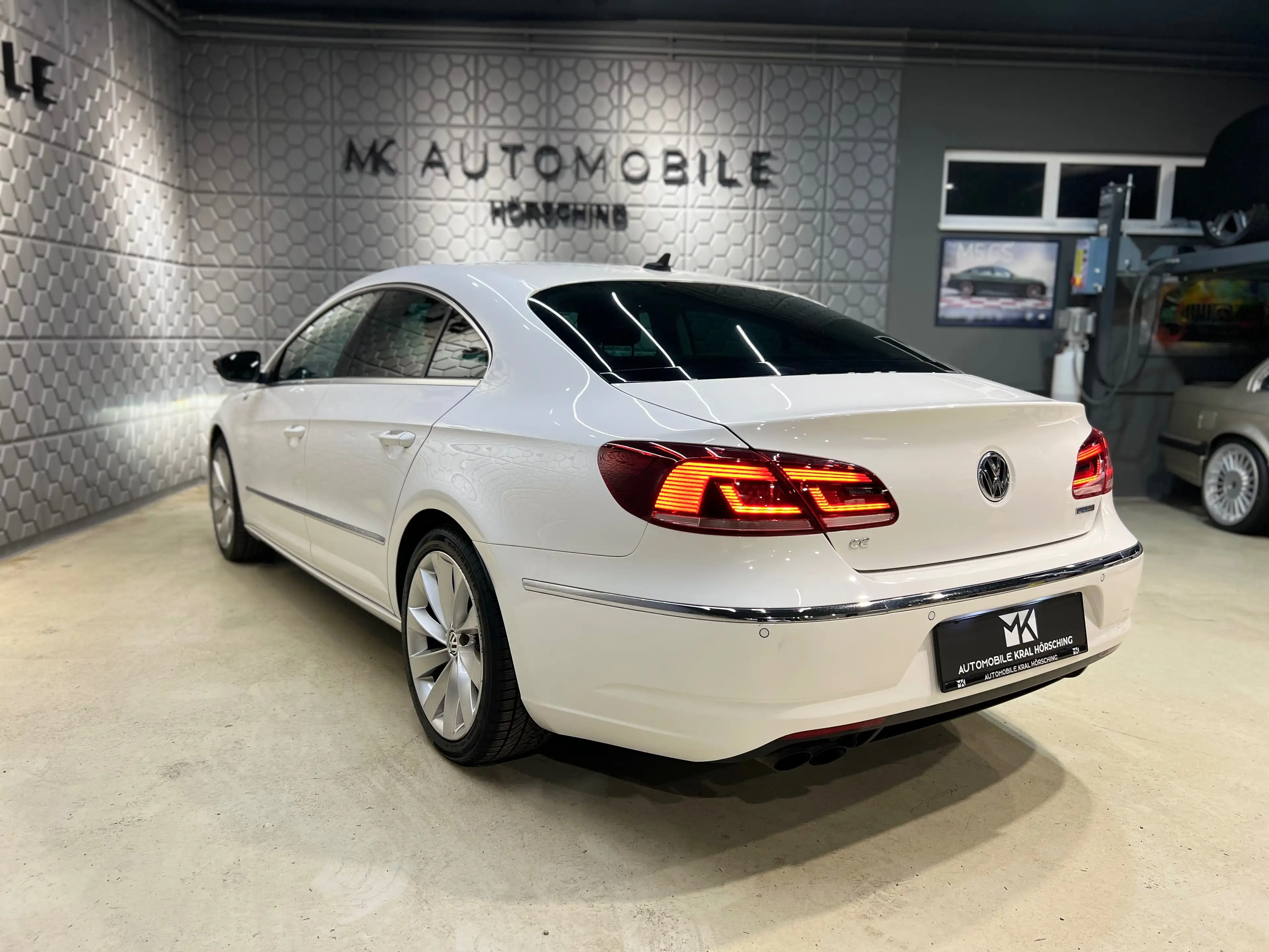 Volkswagen CC Basis BMT DSG*RFK*PDC*SITZHEIZUNG*BI-XENON*NAVI* — photo 10