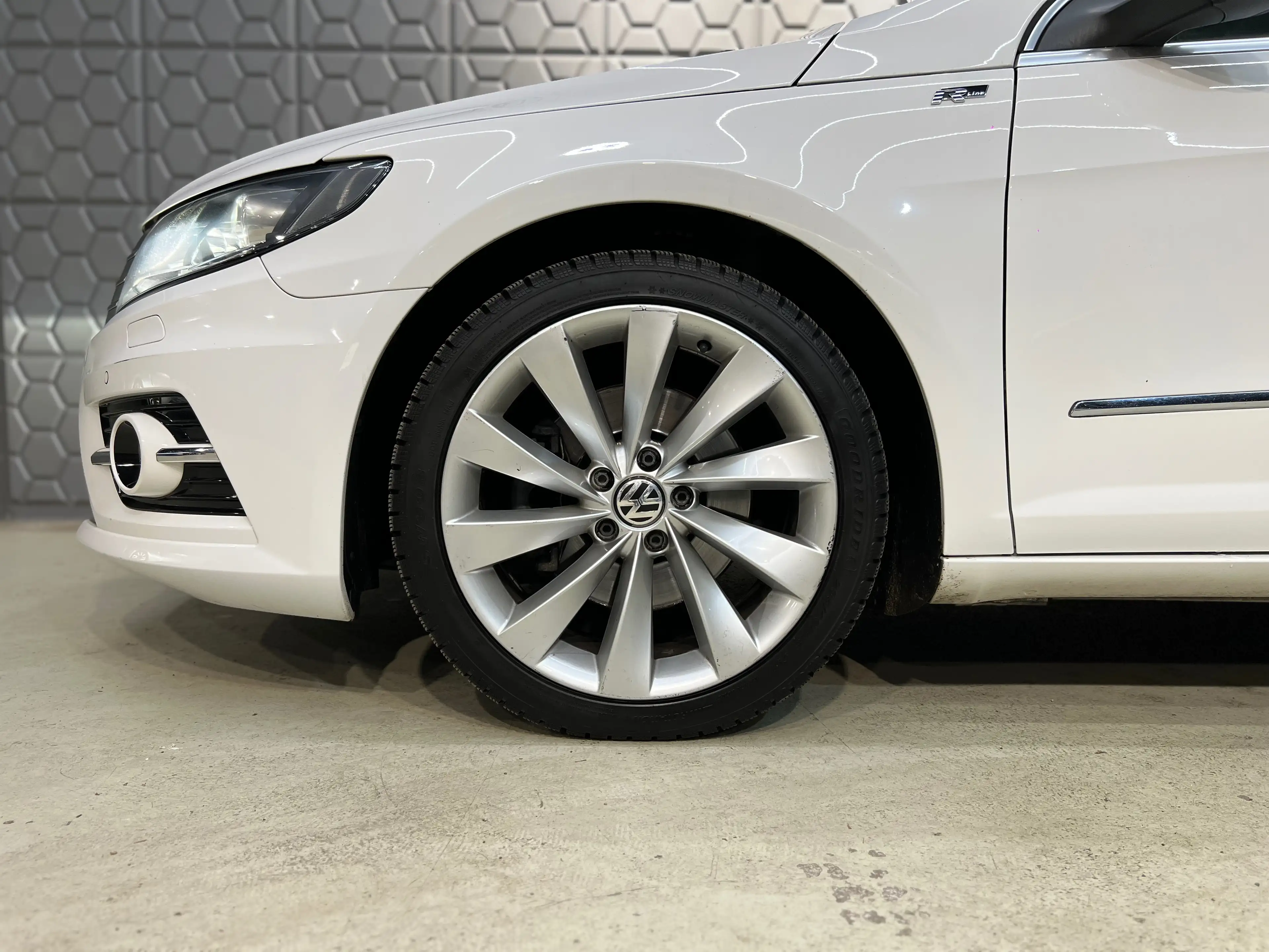 Volkswagen CC Basis BMT DSG*RFK*PDC*SITZHEIZUNG*BI-XENON*NAVI* — photo 6