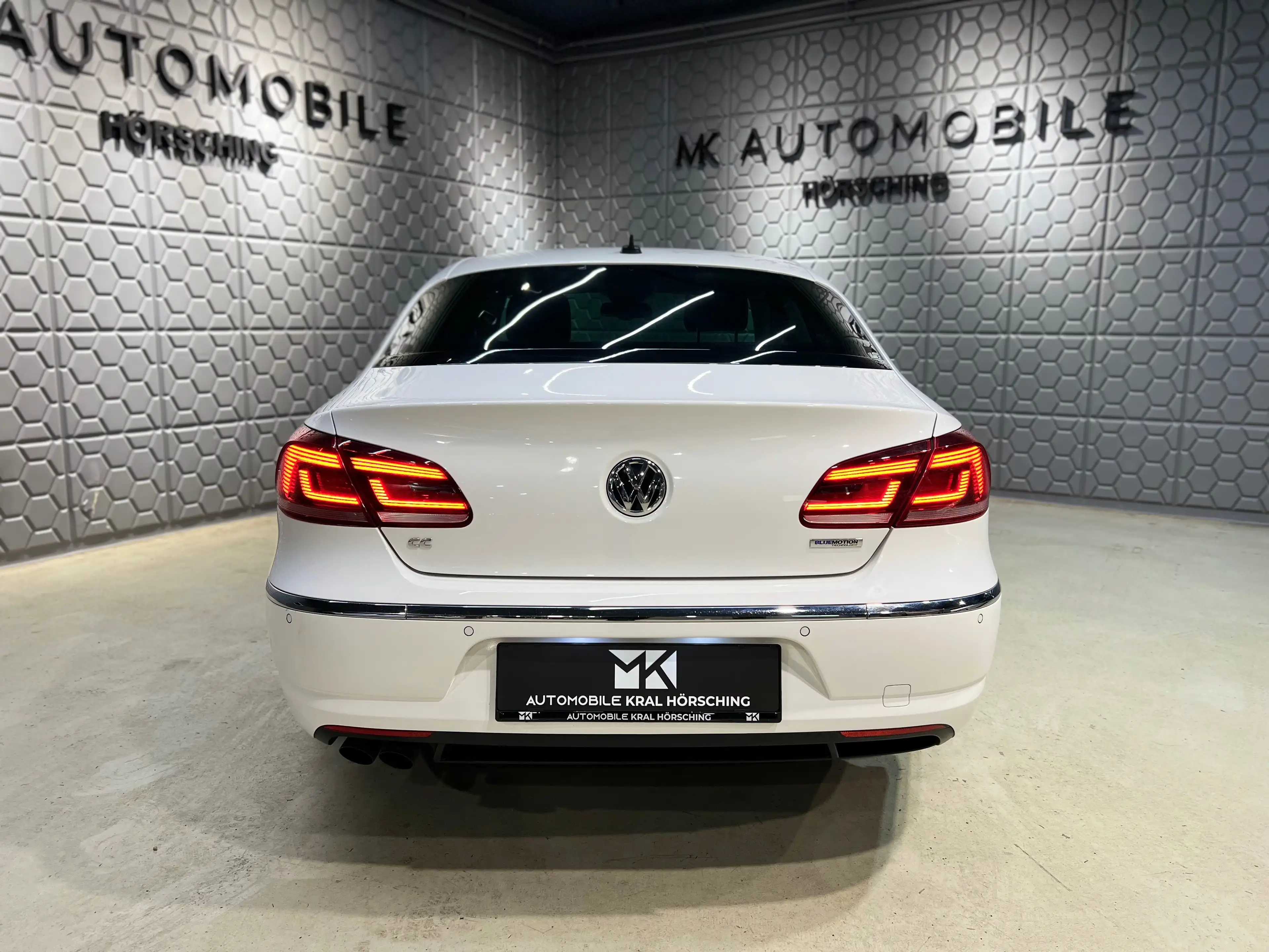 Volkswagen CC Basis BMT DSG*RFK*PDC*SITZHEIZUNG*BI-XENON*NAVI* — photo 9