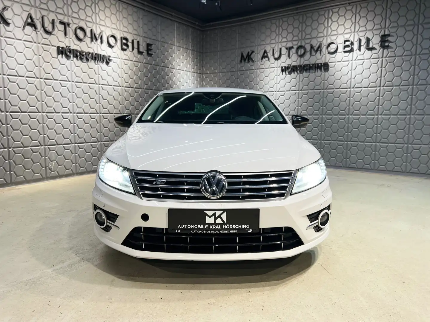 Volkswagen CC Basis BMT DSG*RFK*PDC*SITZHEIZUNG*BI-XENON*NAVI* Weiß - 2