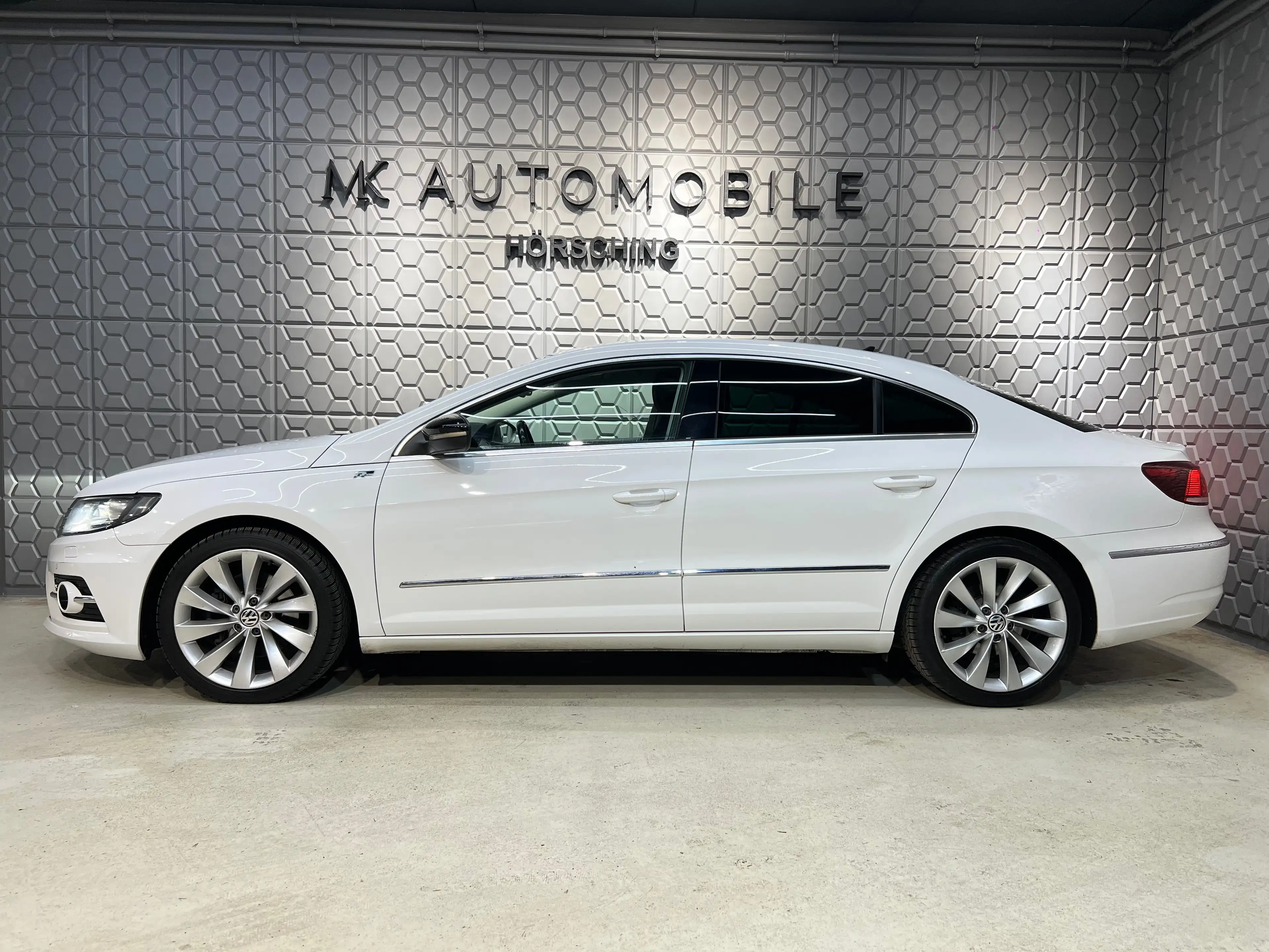 Volkswagen CC Basis BMT DSG*RFK*PDC*SITZHEIZUNG*BI-XENON*NAVI* — photo 5