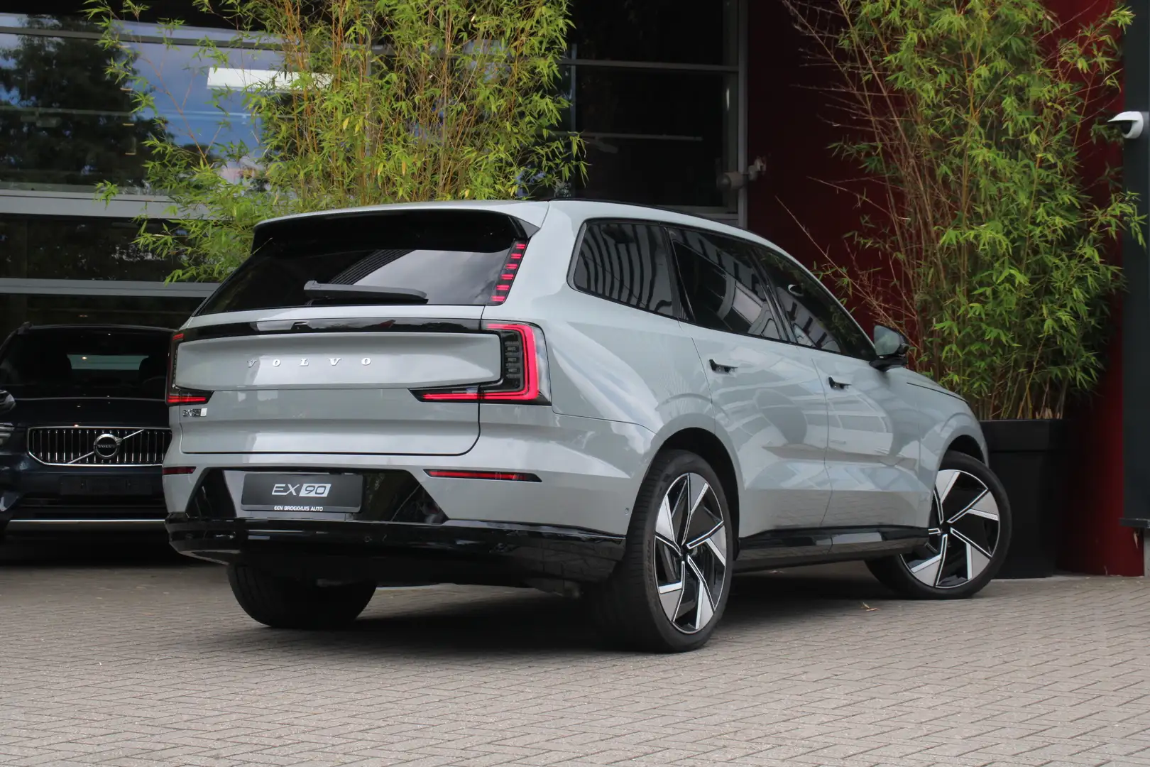 Volvo EX90 Twin Motor Performance Ultra 7p. 111 kWh | Tailore Grijs - 2