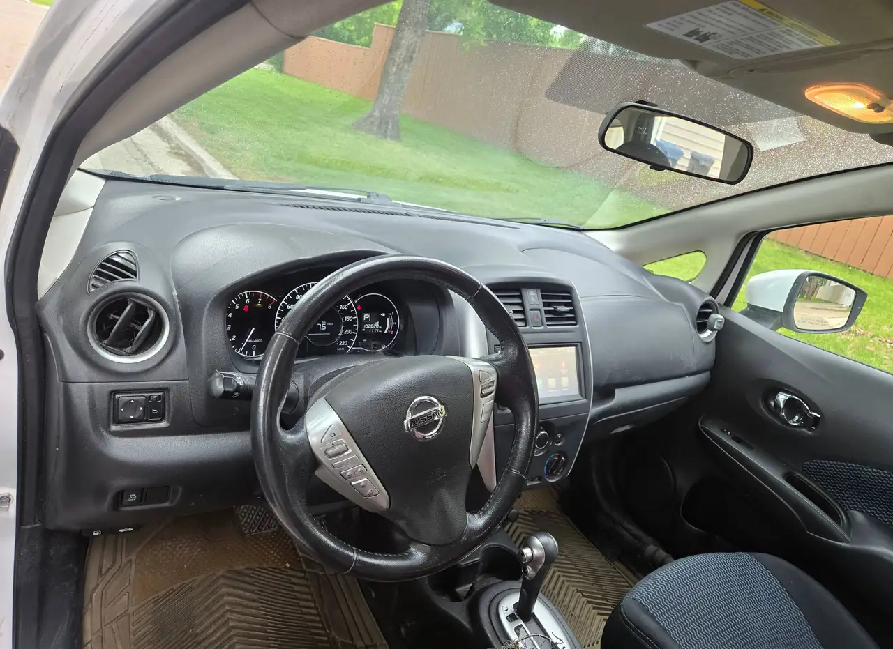 Nissan Note снимка Nissan Note
