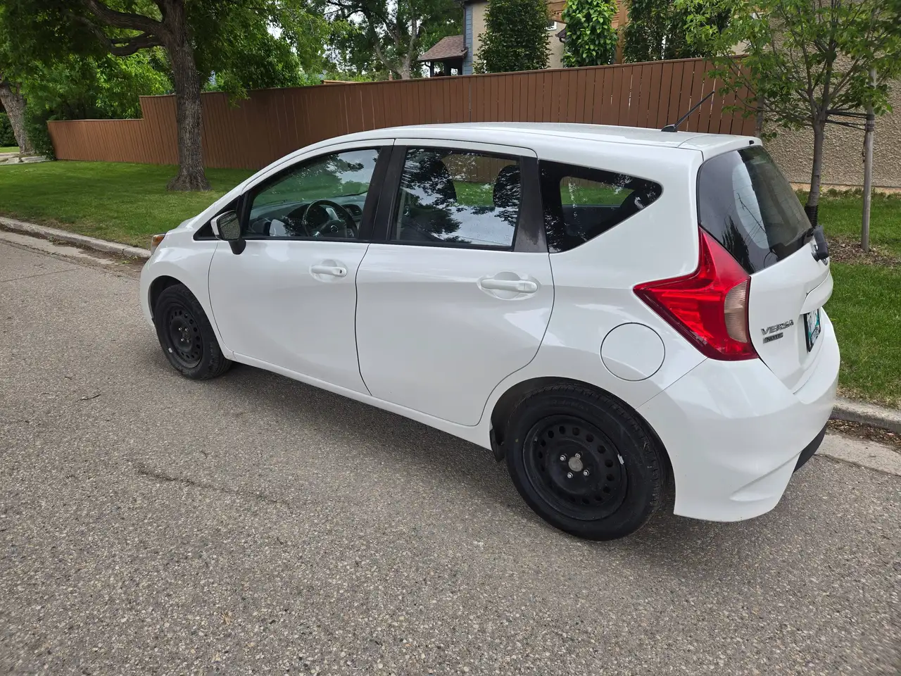 Nissan Note снимка Nissan Note