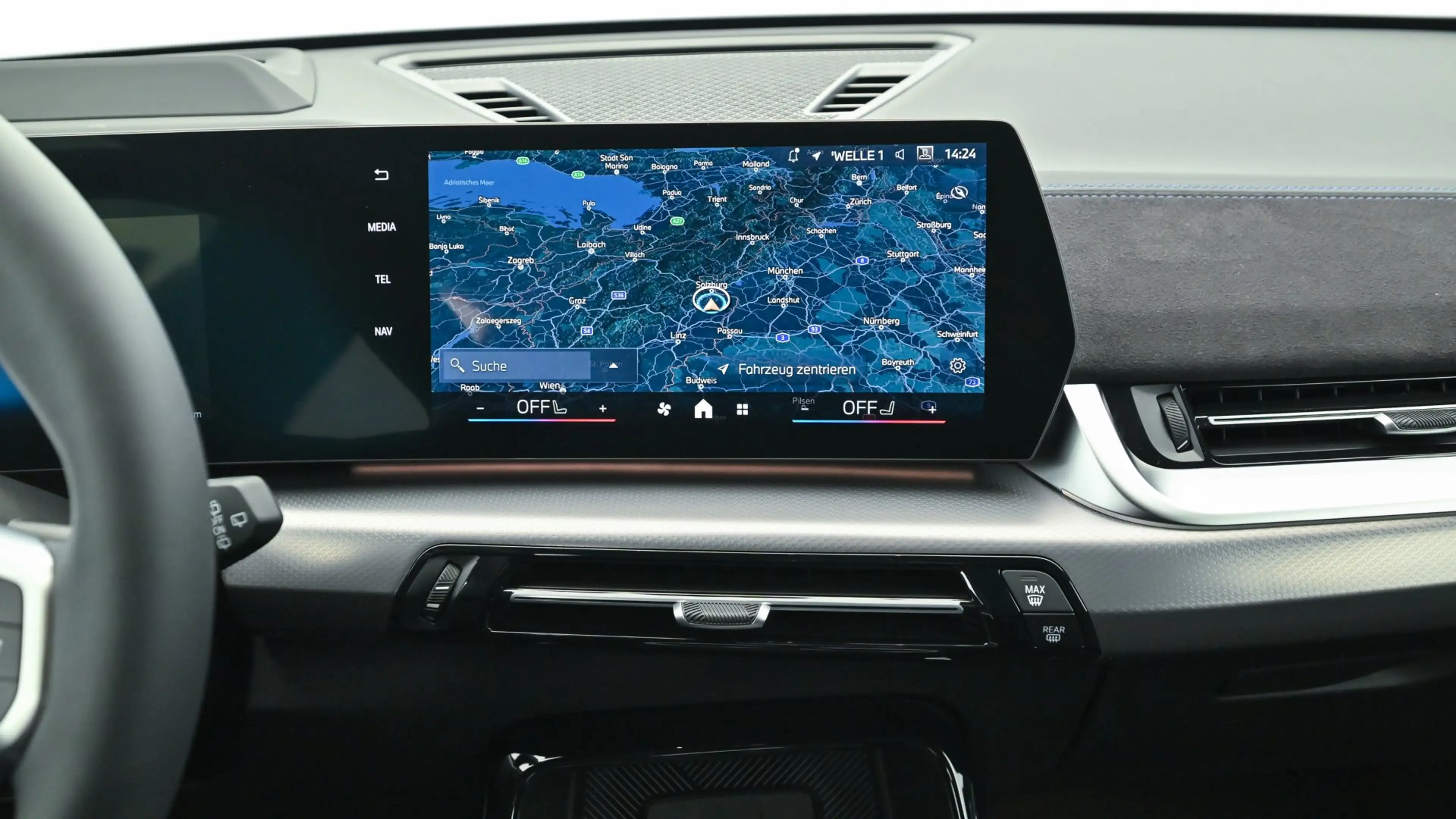 BMW iX1 eDrive20 M-Sportpaket — photo 14