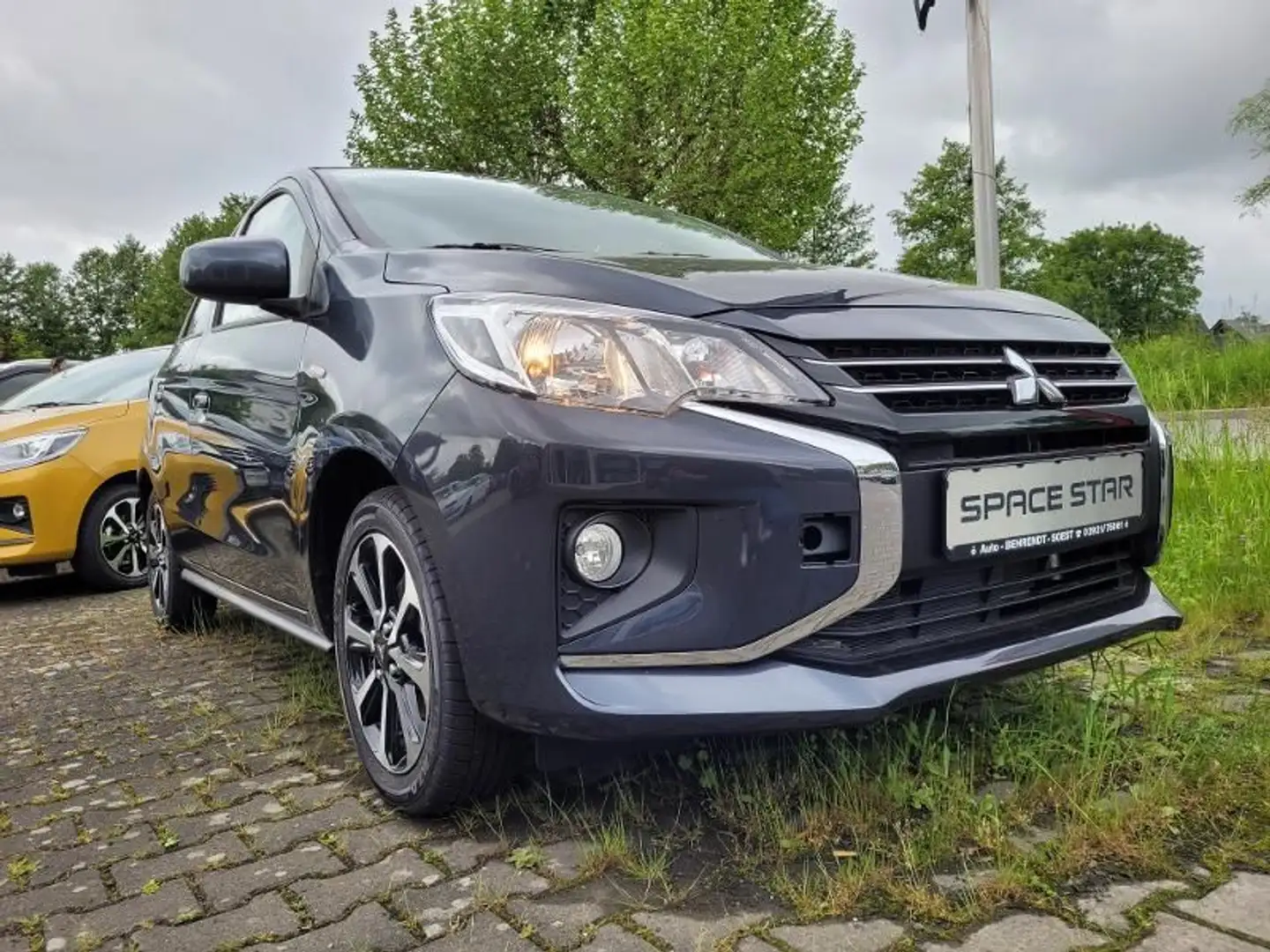 Mitsubishi Space Star Select+ 1.2 *Kamera*5J.Garantie* Grijs - 1