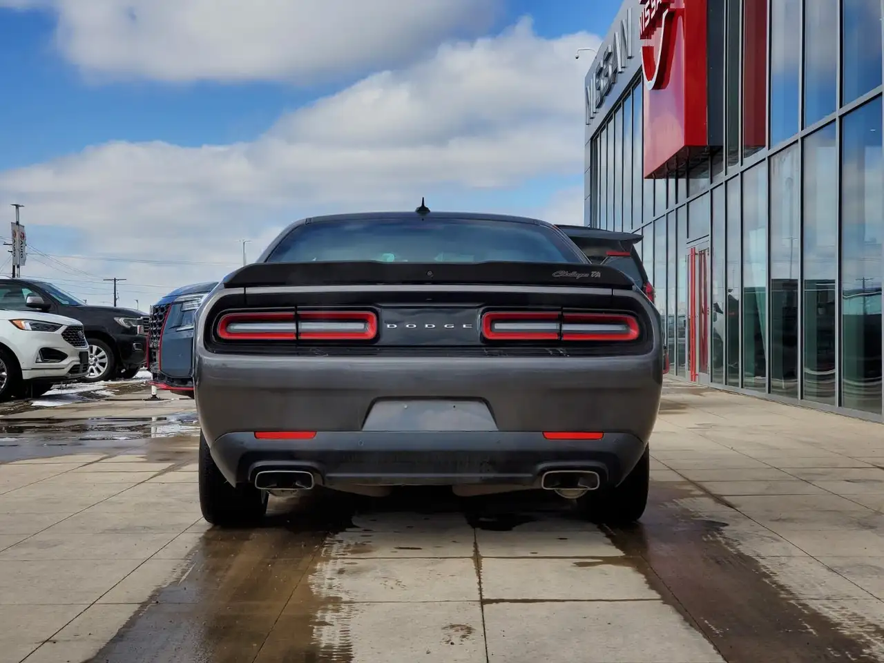 Dodge Challenger снимка Dodge Challenger
