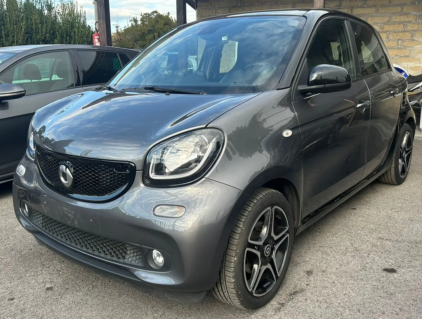 smart forFour Forfour 0.9 t Prime 90cv twinamic FULL OPTIONAL Grigio - 1