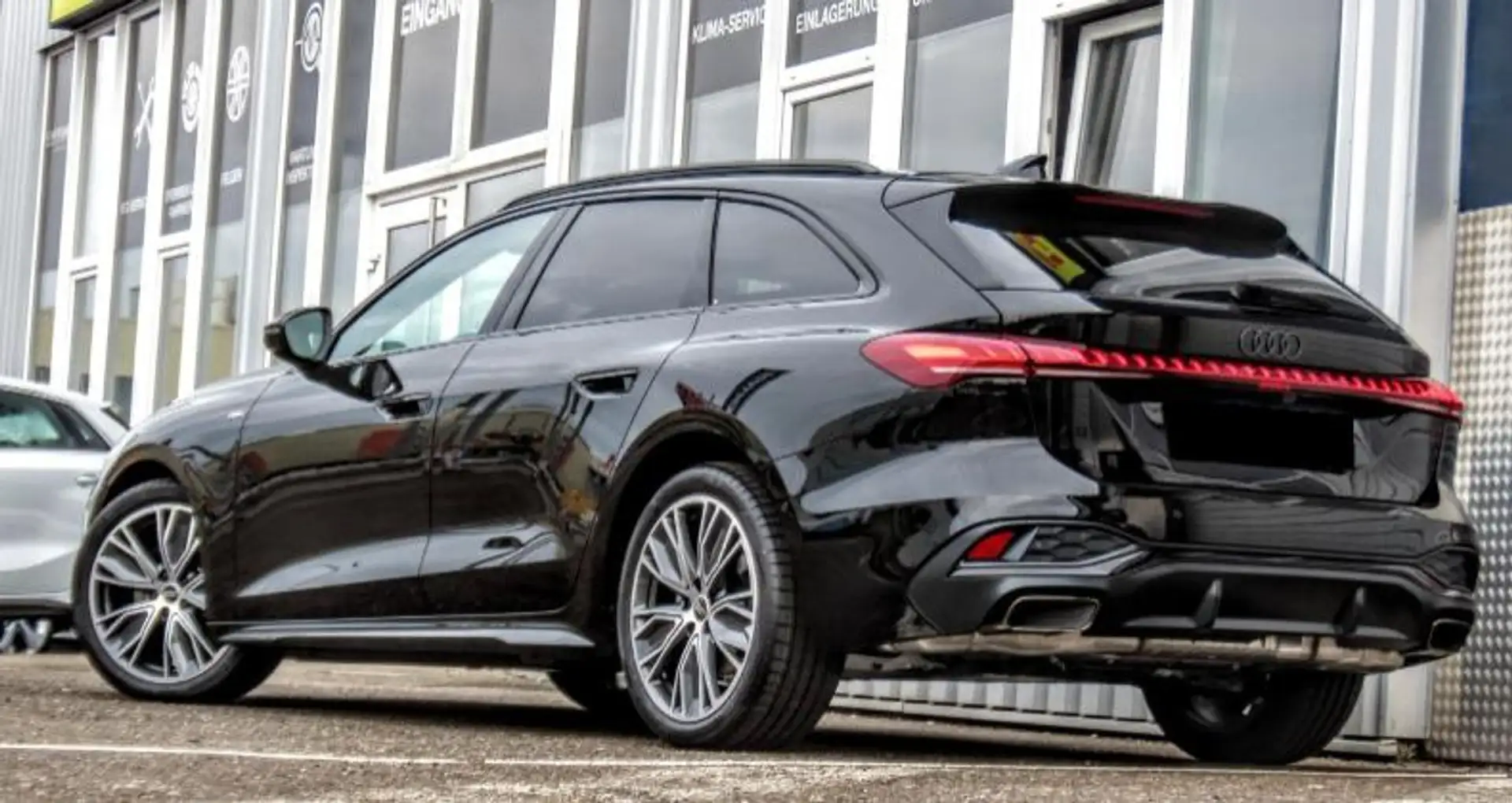 Audi A5 Avant TFSI Noir - 2