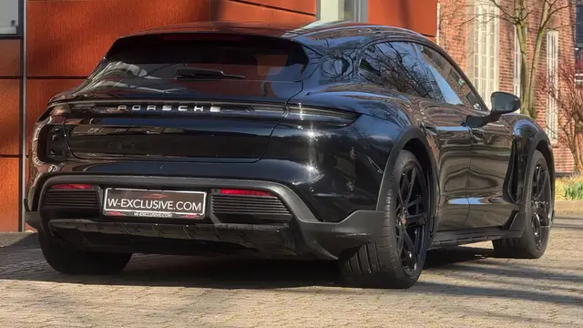 Porsche Taycan Cross Turismo 4OffroadPaket,PDLS,Vent/Mass 8Fach