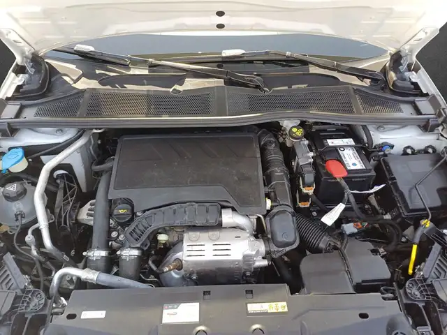 Peugeot 308 view 5