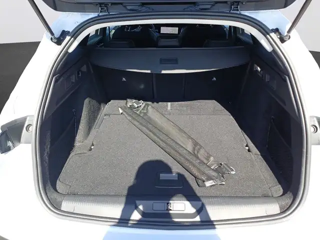 Peugeot 308 view 7