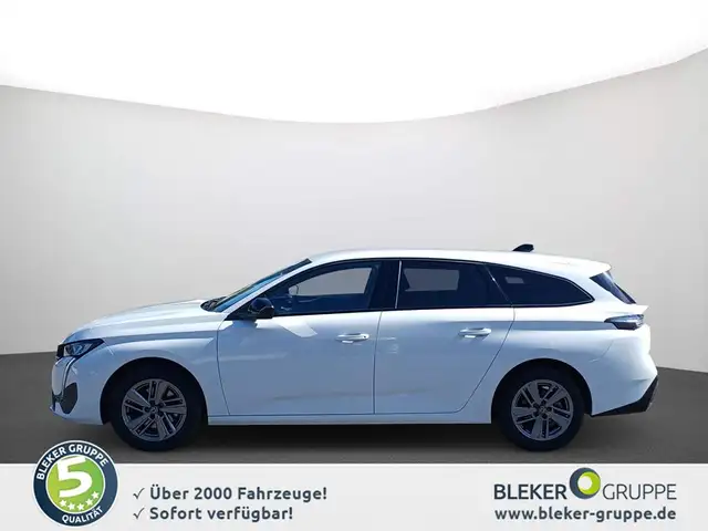 Peugeot 308 view 4