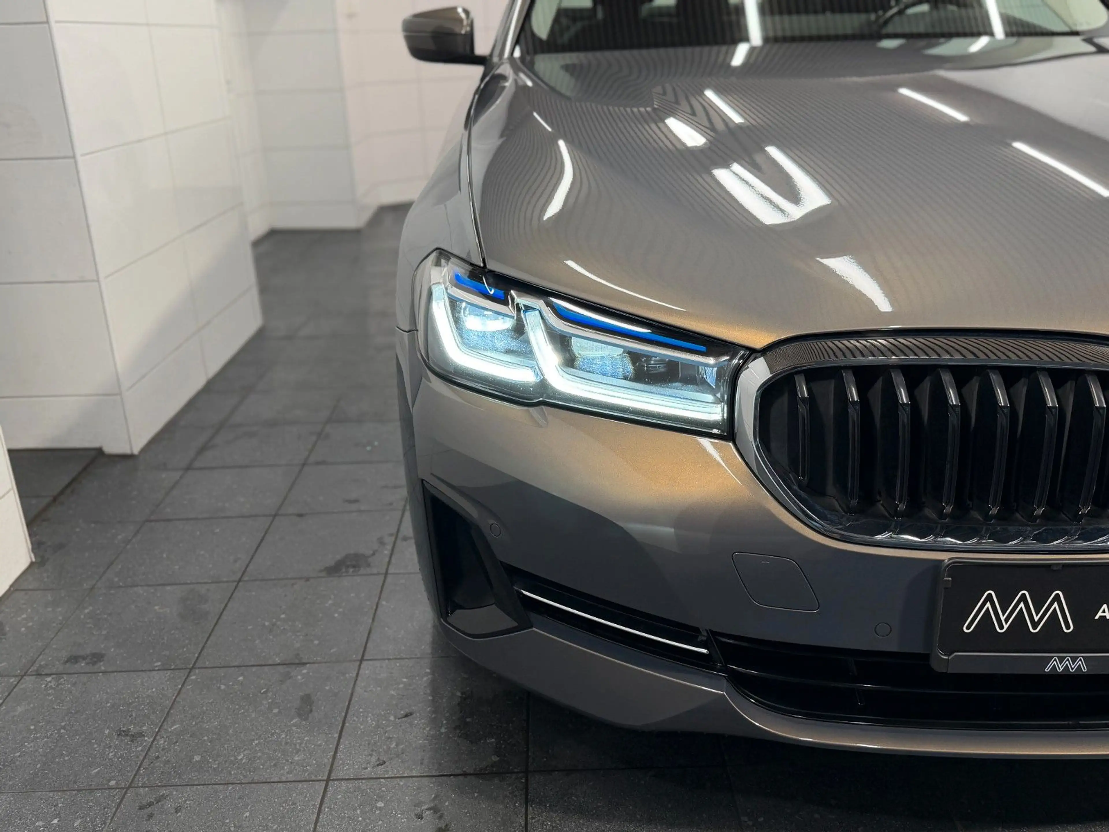 BMW 520 i/Laser/Vollleder/HeadUp/V-Cockpit Pro/Cam — photo 7