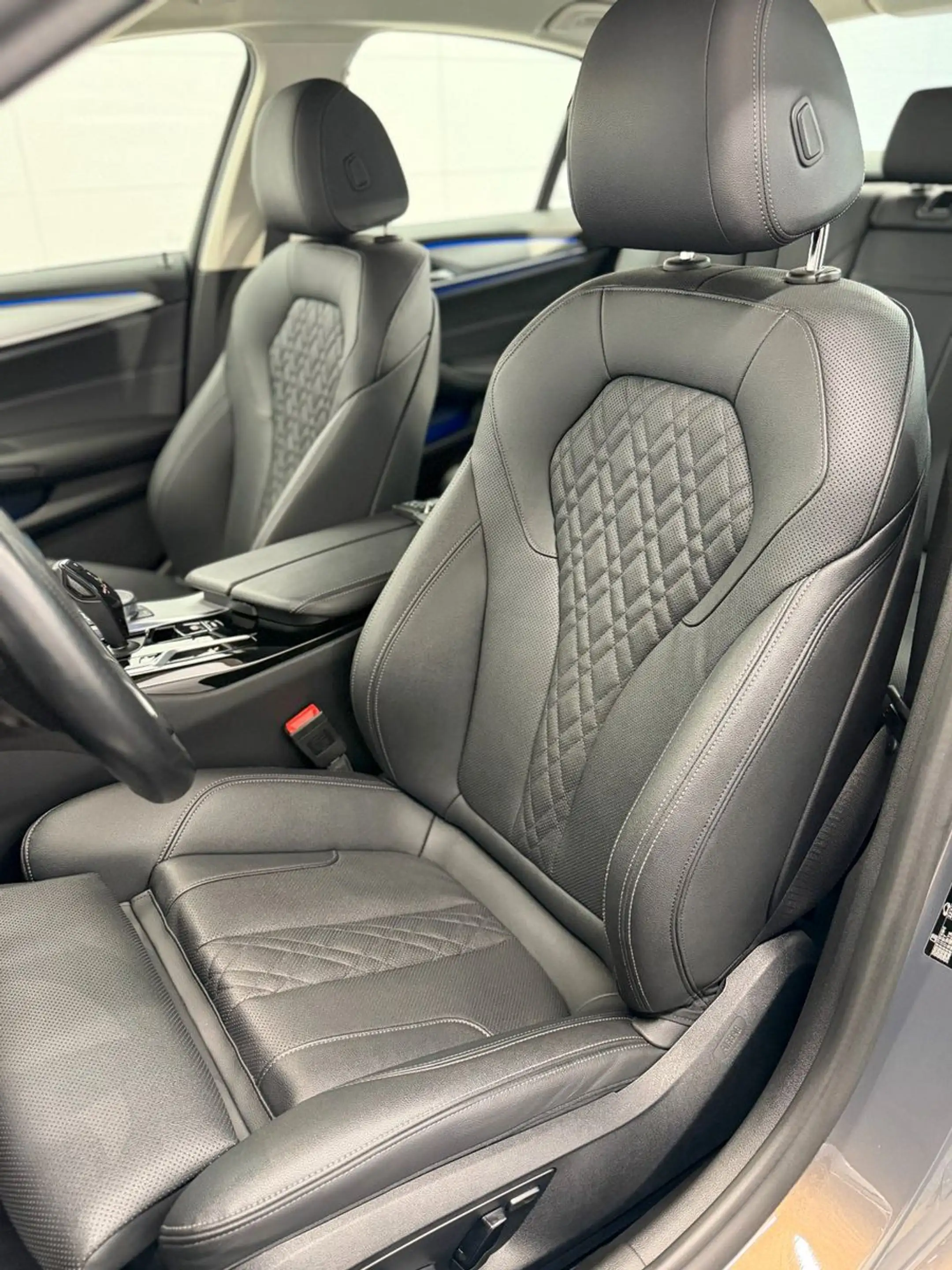 BMW 520 i/Laser/Vollleder/HeadUp/V-Cockpit Pro/Cam — photo 13