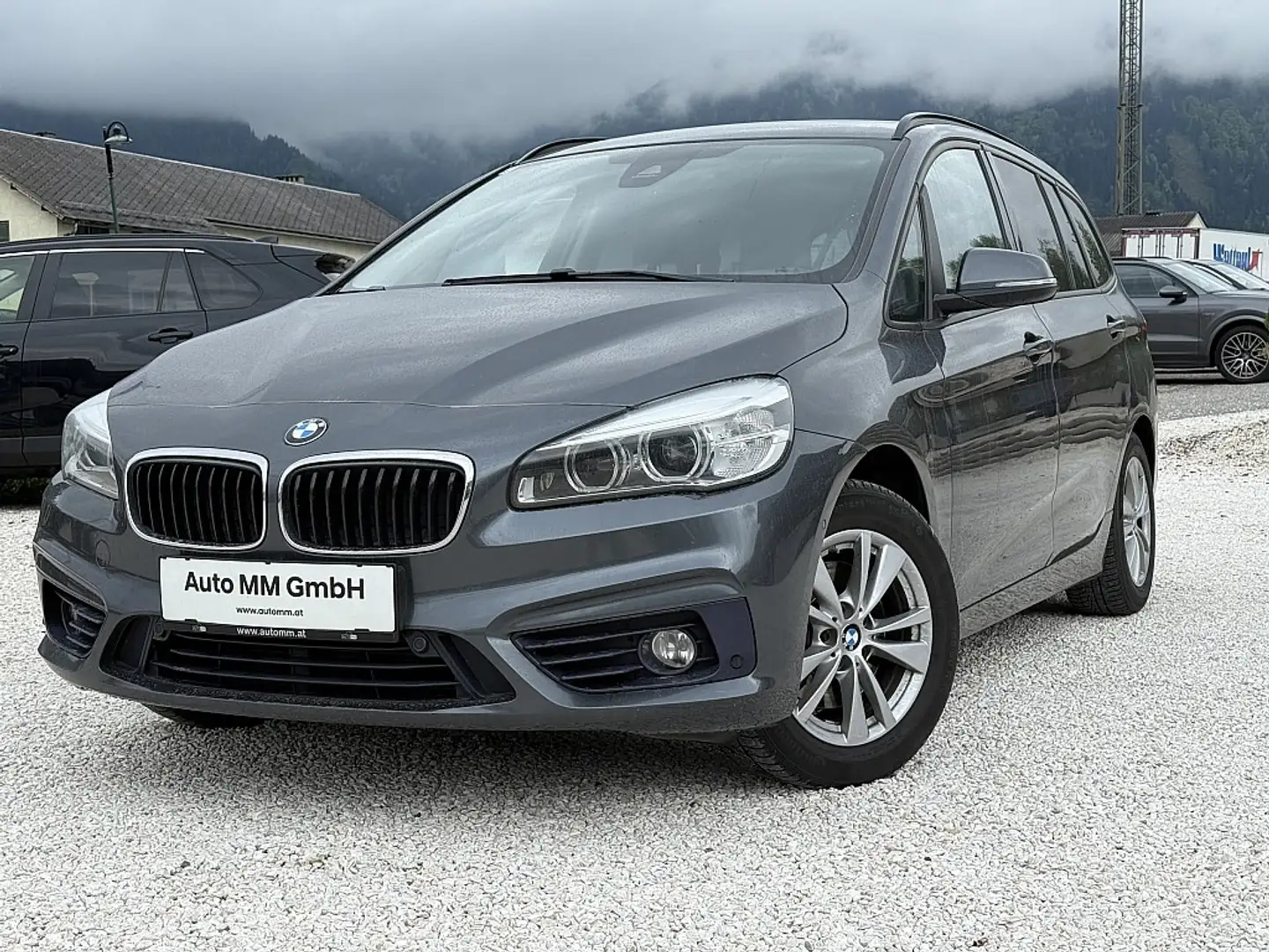 BMW 218 d Gran Tourer Gris - 1